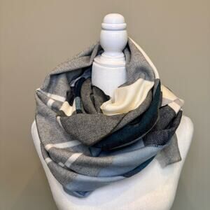 GAP Plaid Winter Scarf Soft Cozy 77"x23" Cream Grey Blue Green NEW NWT
